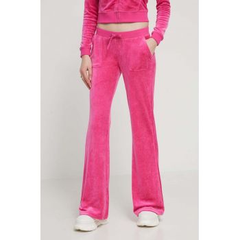 Juicy Couture pantaloni de trening din velur culoarea roz, cu imprimeu