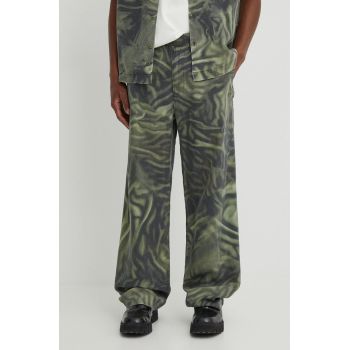 Diesel pantaloni P-GOLD-ZEBRA bărbați, culoarea verde, drept, A12251.0WGAL de firma originali