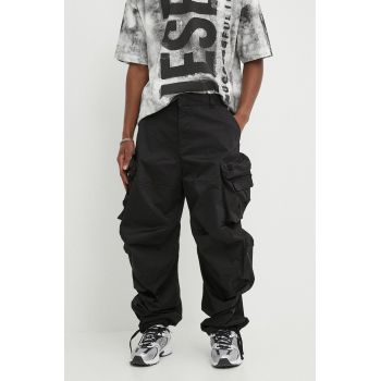 Diesel pantaloni P-HUGES-NEW bărbați, culoarea negru, cu fason cargo, A12880.0NJAX de firma originali