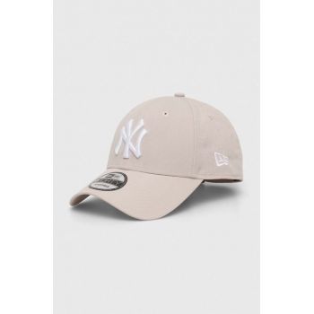 New Era sapca culoarea bej, cu imprimeu, NEW YORK YANKEES