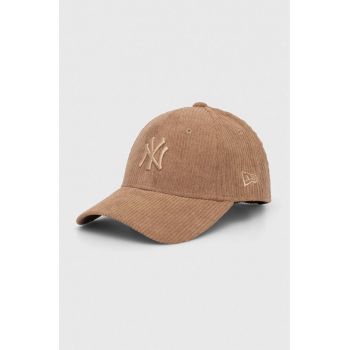 New Era șapcă de baseball din catifea culoarea maro, cu imprimeu, NEW YORK YANKEES ieftina