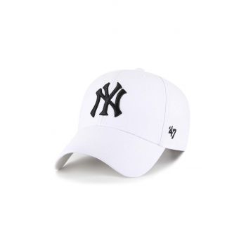 47brand șapcă din amestec de lână MLB New York Yankees culoarea alb, cu imprimeu, B-MVPSP17WBP-WHM ieftina