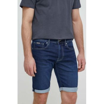 Pepe Jeans pantaloni scurti jeans SLIM GYMDIGO SHORT barbati, culoarea albastru marin, PM801075DP4 ieftini