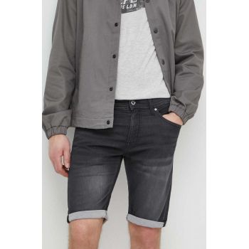 Pepe Jeans pantaloni scurti jeans SLIM GYMDIGO SHORT barbati, culoarea negru, PM801075XG7 ieftini