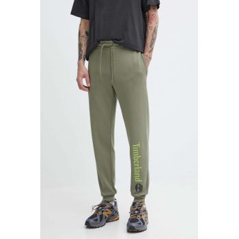 Timberland pantaloni de trening culoarea verde, cu imprimeu, TB0A5YFB5901 ieftini