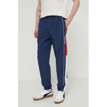 Tommy Jeans pantaloni de trening Archive Games culoarea albastru marin, modelator, DM0DM19539