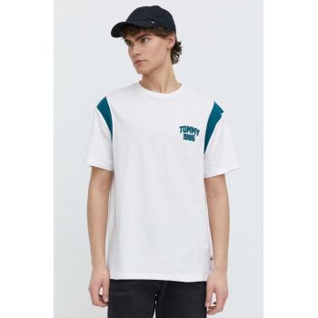 Tommy Jeans tricou din bumbac bărbați, culoarea alb, cu model, DM0DM18661