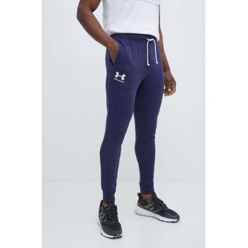 Under Armour pantaloni de trening culoarea albastru marin, cu imprimeu