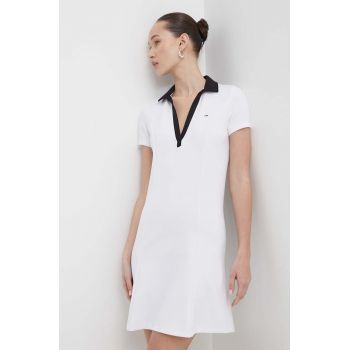 Tommy Jeans rochie culoarea alb, mini, mulată, DW0DW17937