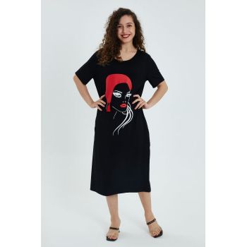 Rochie neagra din tricot de vascoza, cu imprimeu Fata cu parul rosu ieftina