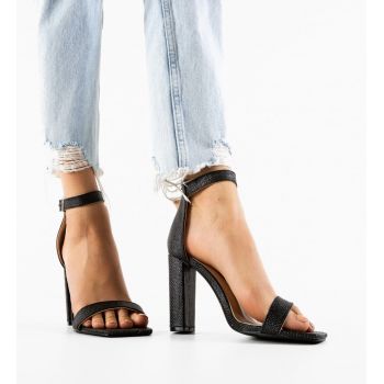 Sandale cu toc Puffy Negre ieftine