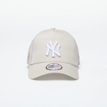 New Era New York Yankees 9Forty Trucker Stone/ White