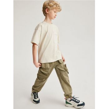 Reserved - Pantaloni cargo cu efect prespălat - verde-maroniu ieftini