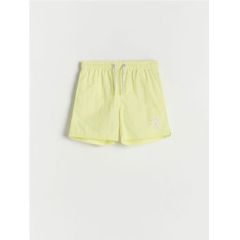 Reserved - Pantaloni scurți de baie cu imprimeu - verde-gălbui
