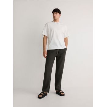 Reserved - Pantaloni din jerseu structurat - gri-închis ieftini