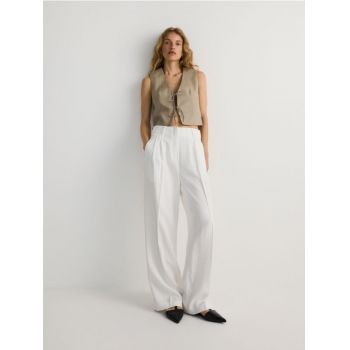 Reserved - Pantaloni cu adaos de viscoză - alb ieftini