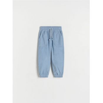 Reserved - Pantaloni jogger din catifea reiată - albastru