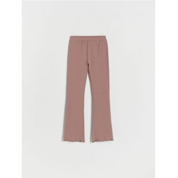 Reserved - Pantaloni flare, cu conținut ridicat de bumbac - maro ieftini
