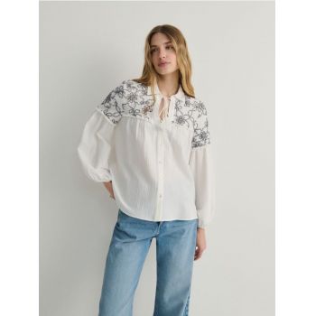 Reserved - Bluză cu broderie decorativă - alb
