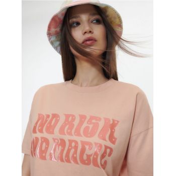 Reserved - Tricou regular cu imprimeu - roz-pudră