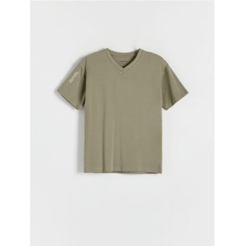 Reserved - Tricou cu imprimeu - verde-maroniu ieftin