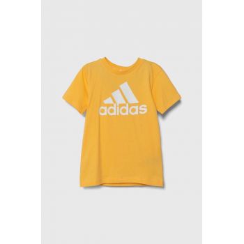 adidas tricou de bumbac pentru copii culoarea galben, cu imprimeu