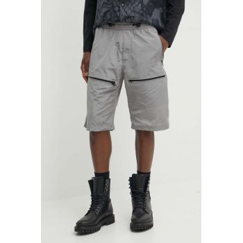 Diesel pantaloni scurți P-MCKELL-SHORT bărbați, culoarea gri, A12864.0AKAR de firma originali