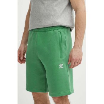 adidas Originals pantaloni scurti barbati, culoarea verde, IU2355 de firma originali