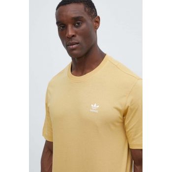 adidas Originals tricou din bumbac barbati, culoarea galben, neted, IR9695 ieftin