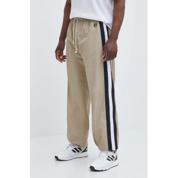 Champion pantaloni de trening culoarea maro, neted, 220008 de firma originali