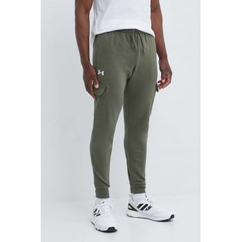 Under Armour pantaloni de trening culoarea verde, neted