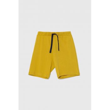 United Colors of Benetton pantaloni scurți din bumbac pentru copii culoarea galben, talie reglabila de firma originali