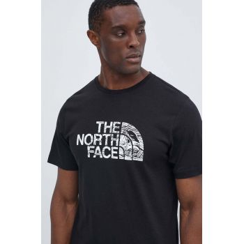 The North Face tricou din bumbac barbati, culoarea negru, cu imprimeu, NF0A87NXJK31