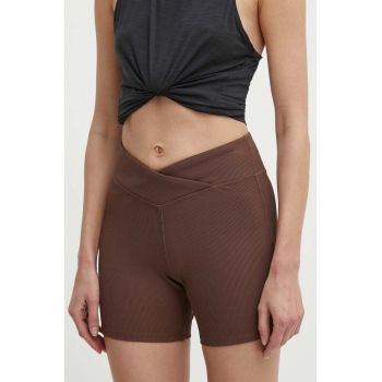 Reebok pantaloni scurți de yoga LUX Collection culoarea maro, neted, medium waist, 100075382 ieftini