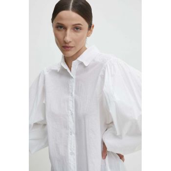Answear Lab camasa din bumbac femei, culoarea alb, cu guler clasic, relaxed de firma originala