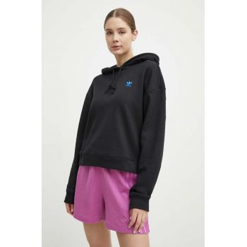 adidas Originals hanorac de bumbac femei, culoarea negru, cu glugă, cu imprimeu, IU2458 ieftin