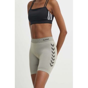 Hummel pantaloni scurți de antrenament First Seamless culoarea bej, cu imprimeu, high waist, 212556 ieftini