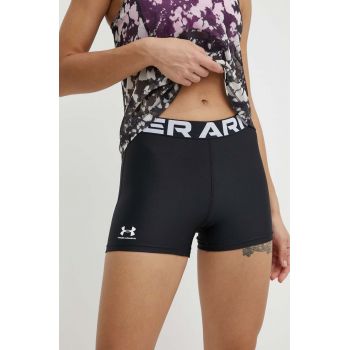 Under Armour pantaloni scurți de antrenament Authentics culoarea negru, cu imprimeu, medium waist