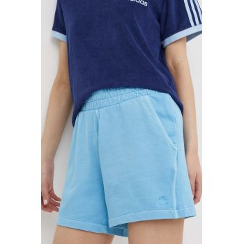 adidas Originals pantaloni scurti din bumbac neted, high waist, IT4285