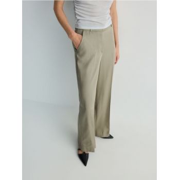 Reserved - Pantaloni cu croi larg, din Lyocell - verde-prăfuit ieftini