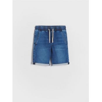 Reserved - Pantaloni scurți jogger, din denim - albastru ieftini