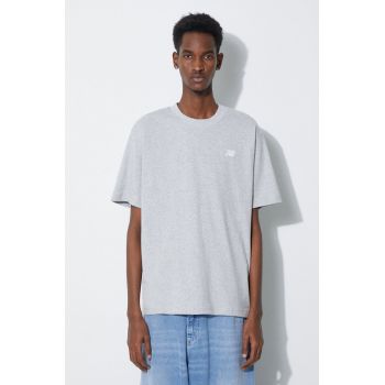 New Balance tricou din bumbac Essentials Cotton bărbați, culoarea gri, melanj, MT41509AG de firma original