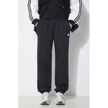 New Balance pantaloni de trening Sport Essentials culoarea negru, neted, WP41500BK de firma original