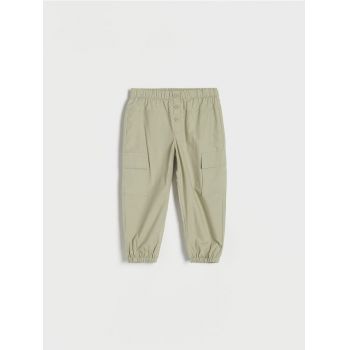 Reserved - Pantaloni cargo - verde-deschis ieftini