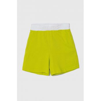 United Colors of Benetton pantaloni scurți din bumbac pentru copii culoarea verde, talie reglabila