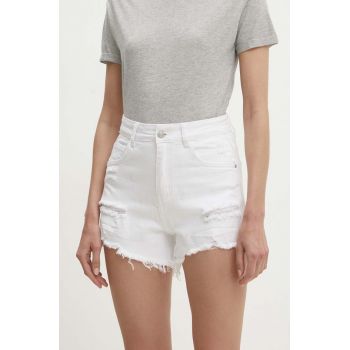 Answear Lab pantaloni scurti jeans femei, culoarea alb, neted, high waist ieftini