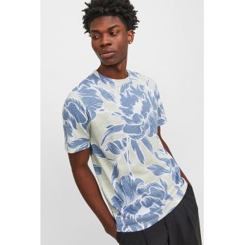 Tricou cu model floral si decolteu la baza gatului