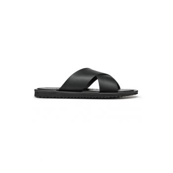 Papuci de piele