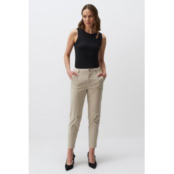 Pantaloni crop din amestec de lyocell cu buzunare