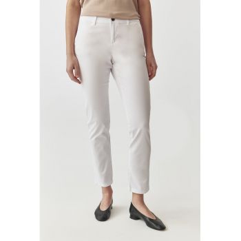 Pantaloni chino conici